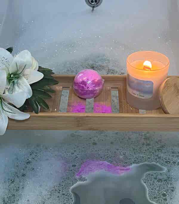 Marshmallow & Raspberry Bath Bomb